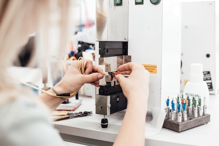 怎樣判斷電磁爐電源芯片的好壞呢(如何判斷電磁爐電源芯片好壞？30個漢字以內(nèi)	。),第2張